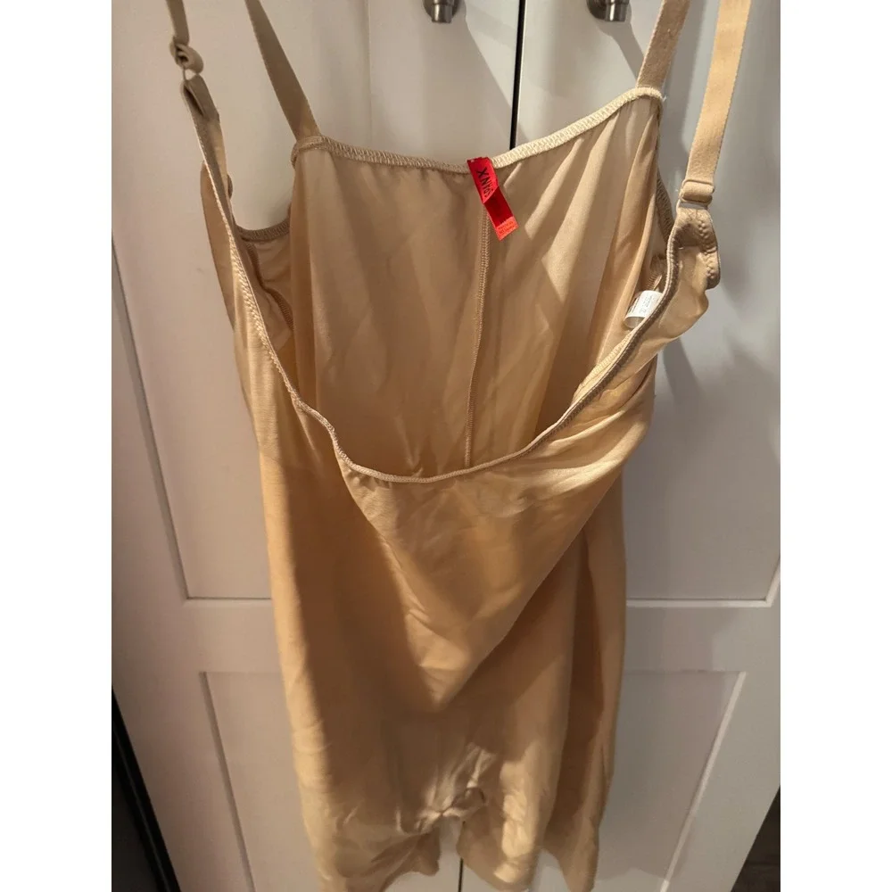 Spanx Skinny Britches Mid-Thigh Bodysuit Nude Beige Shapewear XL